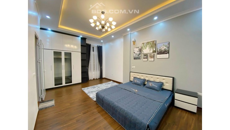 Nét Quá! Bán Nhà Hoàng Văn Thái 40m x 5 Tầng, MT 6.m, 5PN Sát Ô TÔ tránh, Nội Thất VIP Lh 0969356066